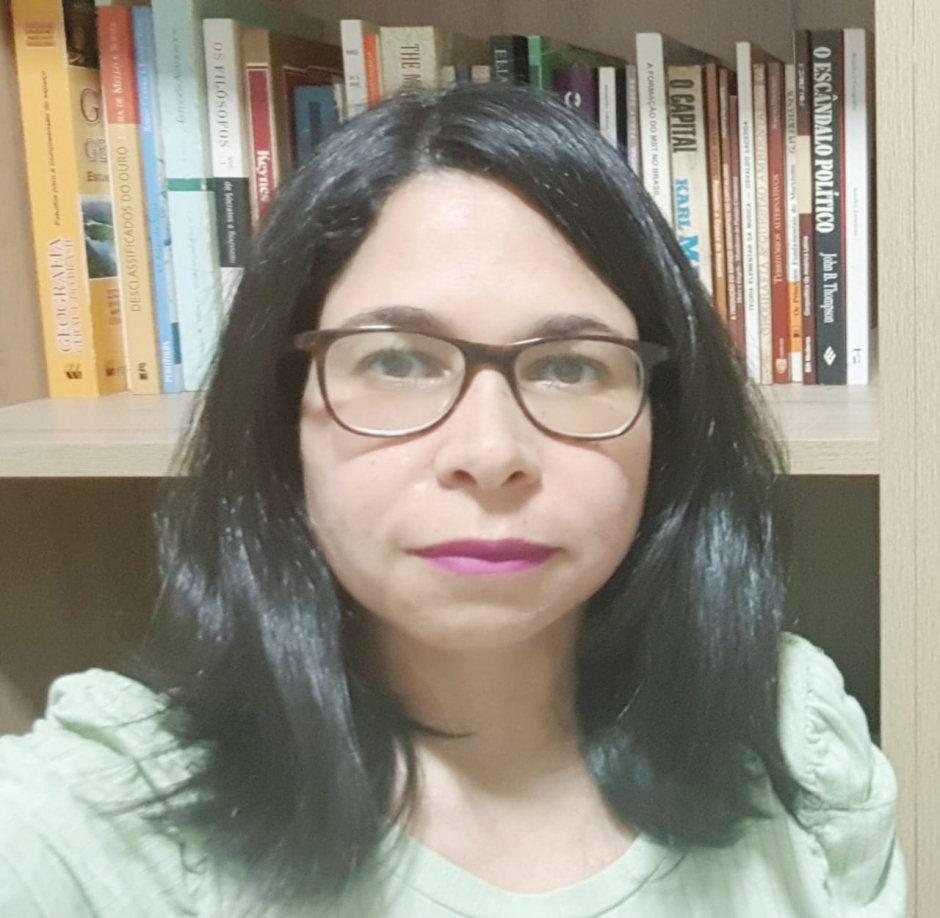 Prof. Dr. Elisa Pinheiro de Freitas